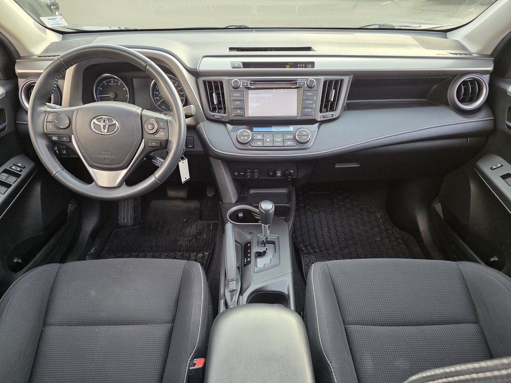 Toyota RAV4 XLE 2017