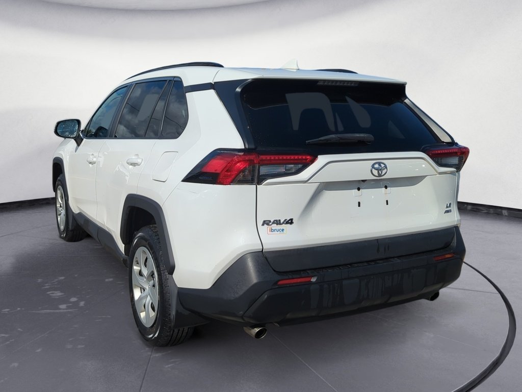 2020 Toyota RAV4 LE