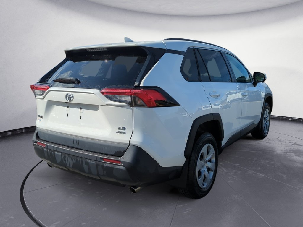 2020 Toyota RAV4 LE