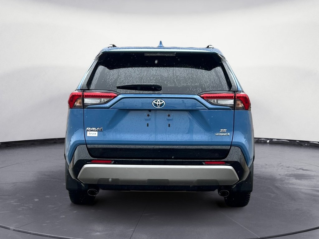 2022 Toyota RAV4 HYBRID SE
