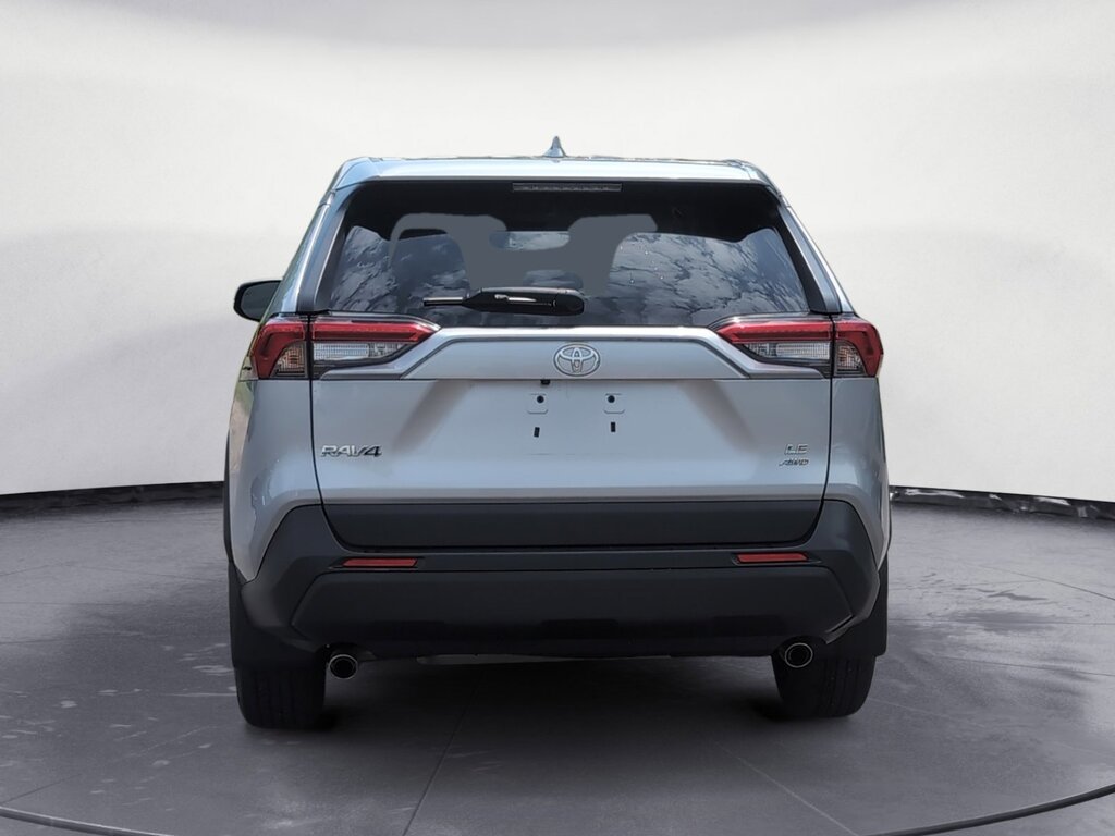 Toyota RAV4 LE 2022