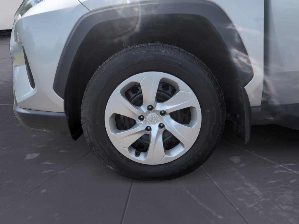 Toyota RAV4 LE 2022