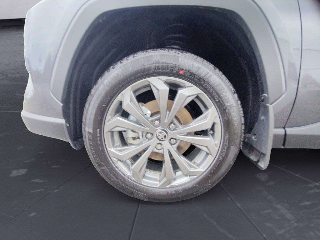 Toyota RAV4 HYBRID XLE 2025