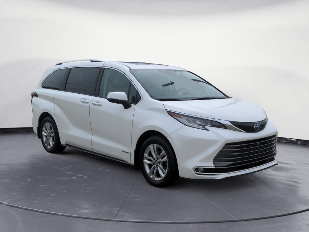 2021 Toyota Sienna LIMITED