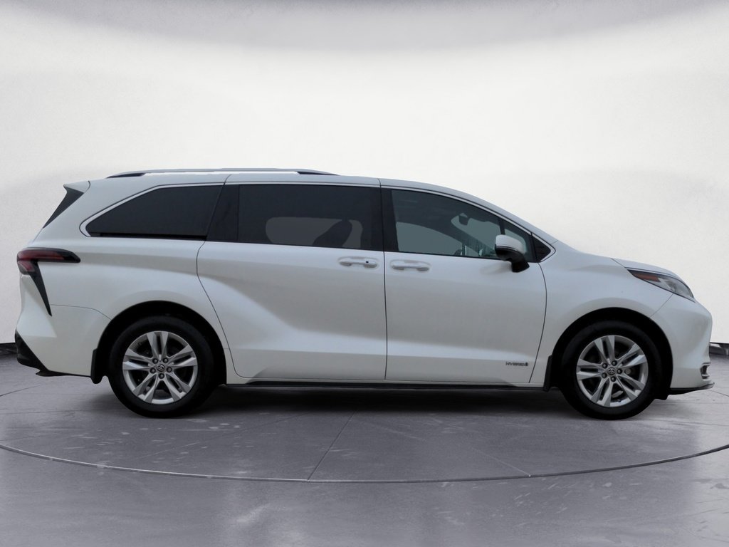 2021 Toyota Sienna LIMITED