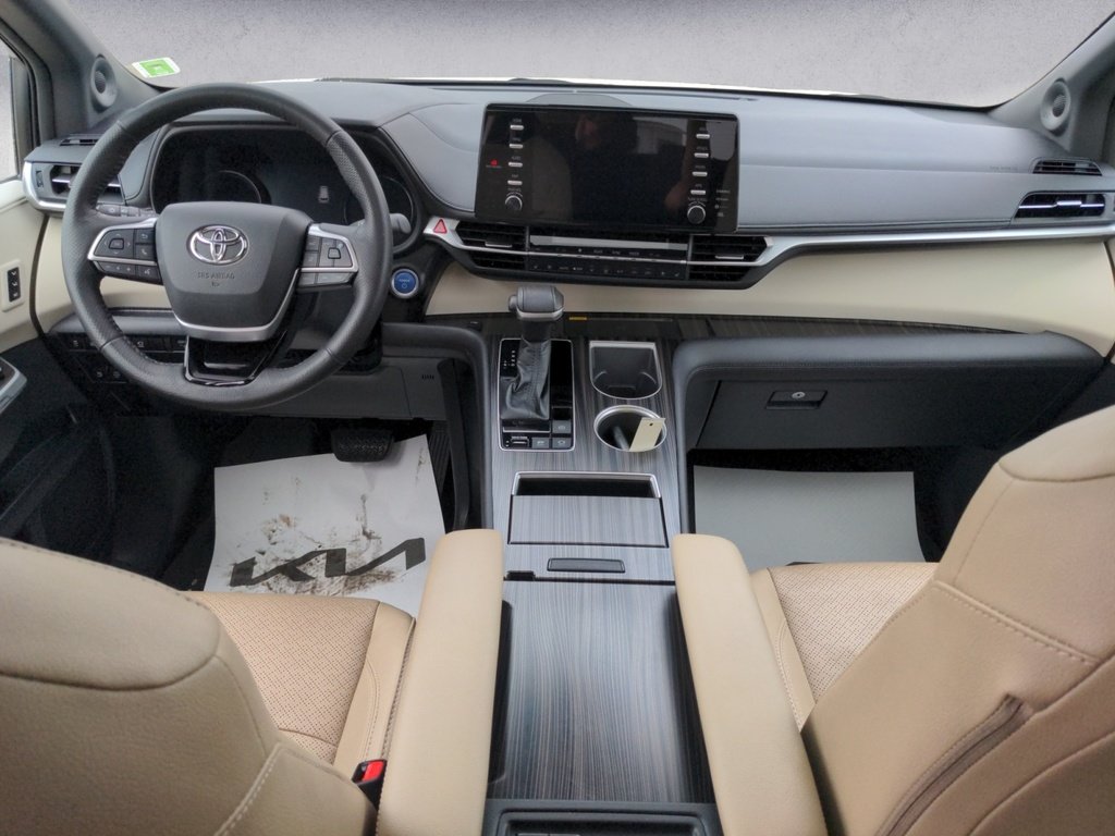 2021 Toyota Sienna LIMITED