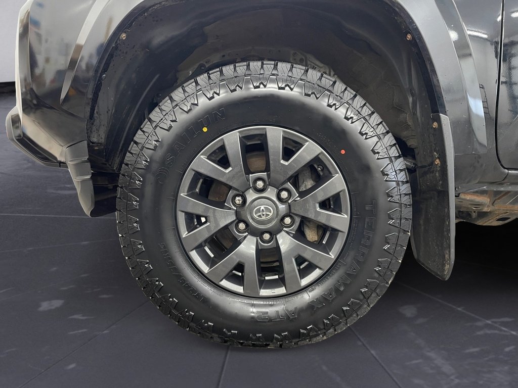 2022 Toyota Tacoma BASE