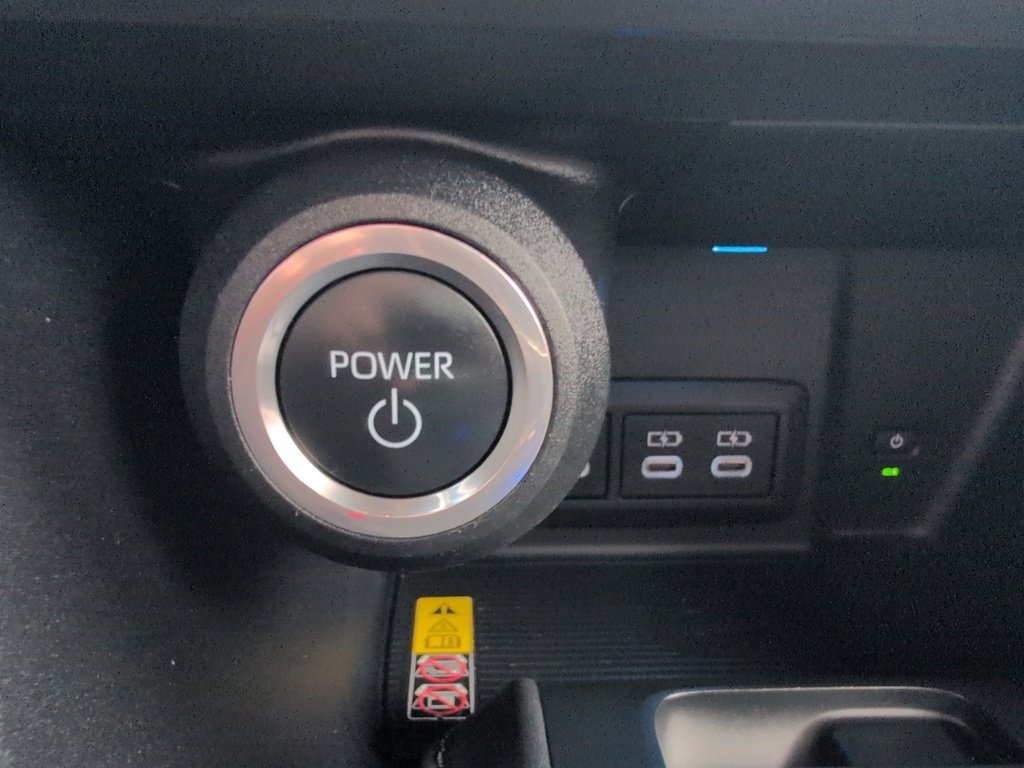 2024 Toyota Venza LE AWD - HYBRID !!