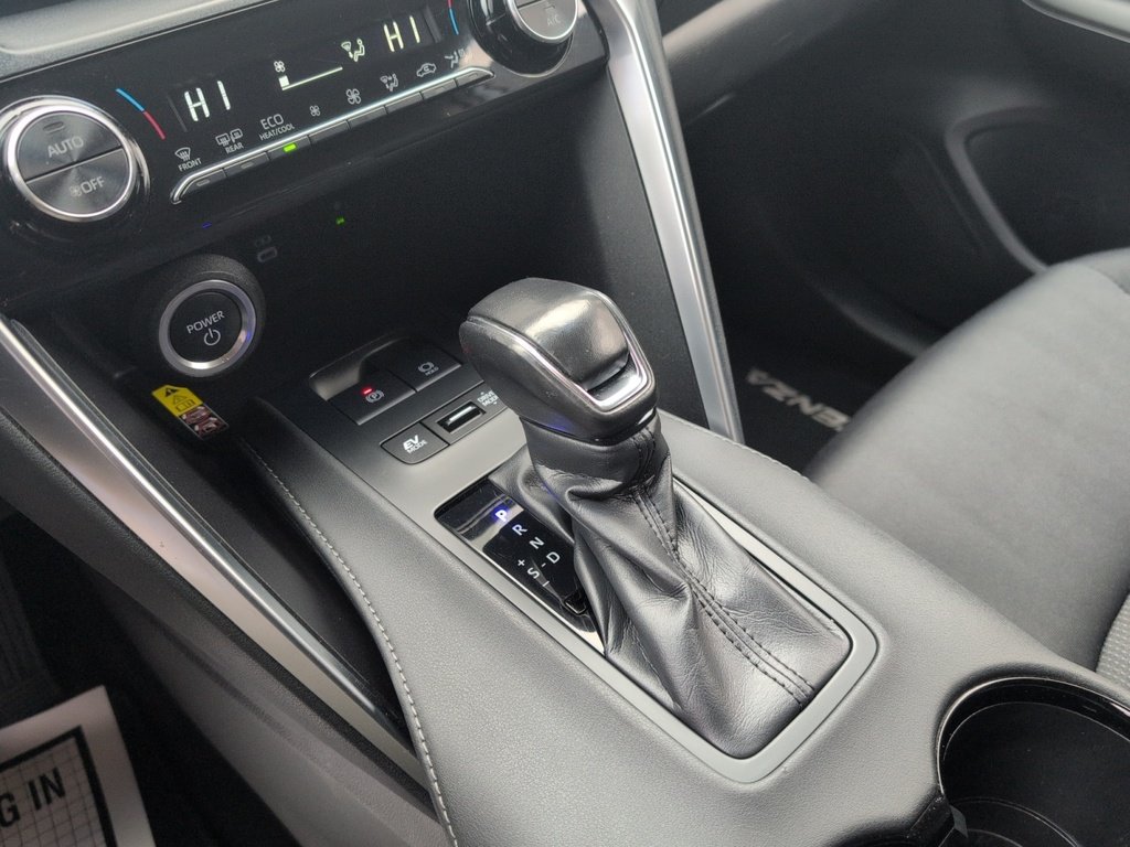 2024 Toyota Venza LE AWD - HYBRID !!