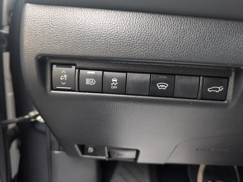 2024 Toyota Venza LE AWD - HYBRID !!