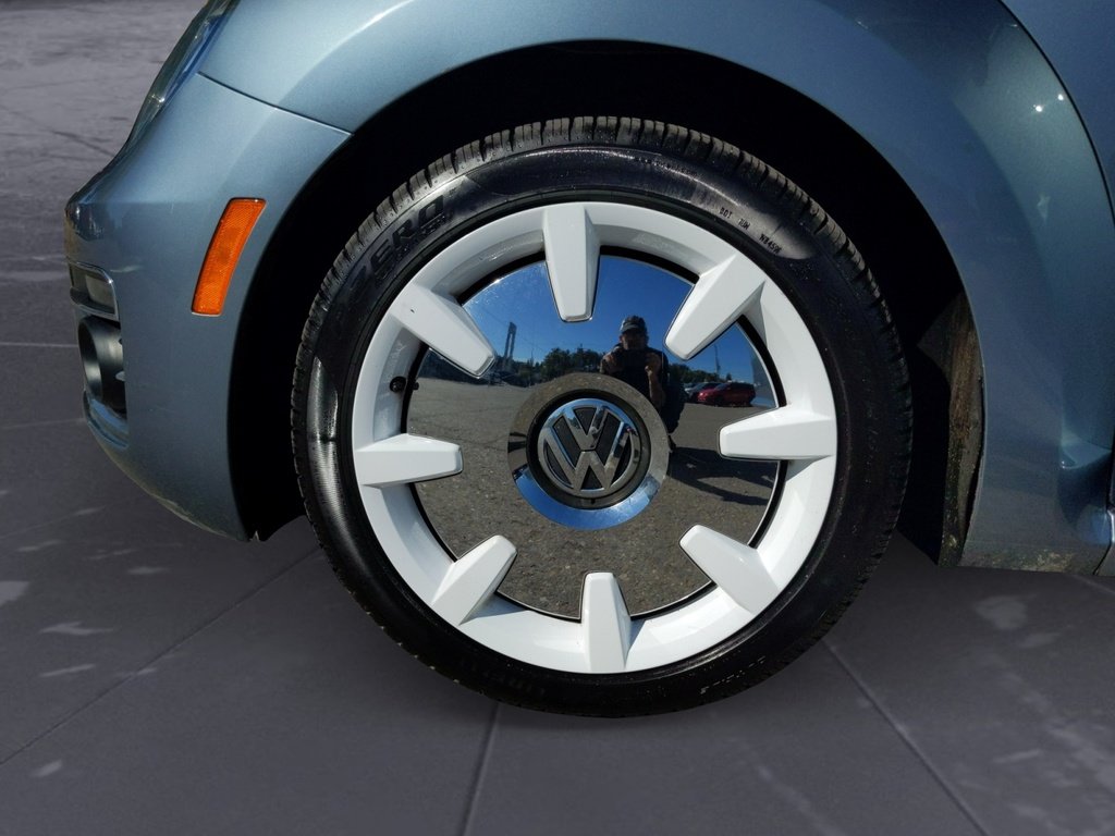 2019 Volkswagen Beetle WOLFSBURG EDITION