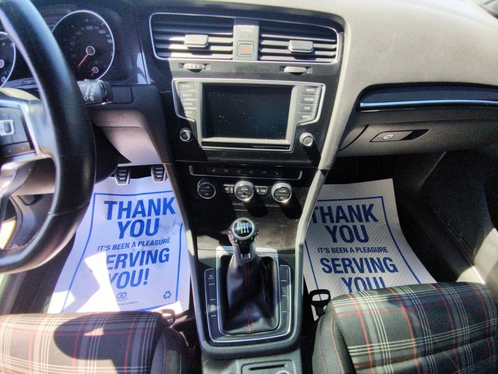 2016 Volkswagen Golf GTI BASE