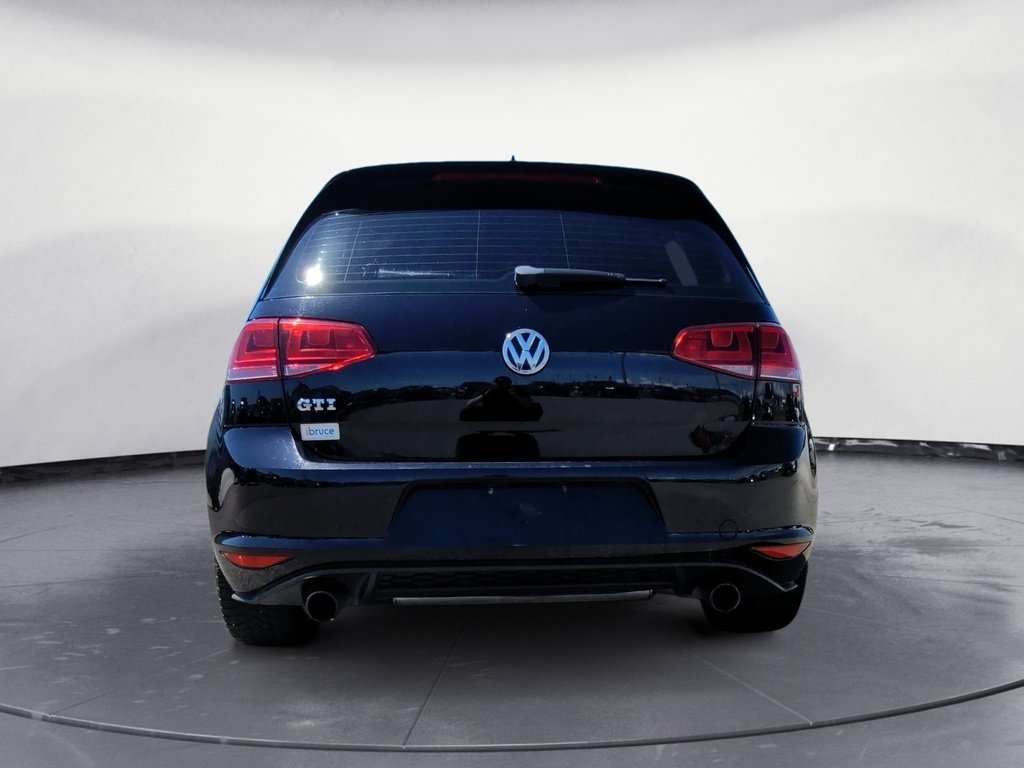 2016 Volkswagen Golf GTI BASE