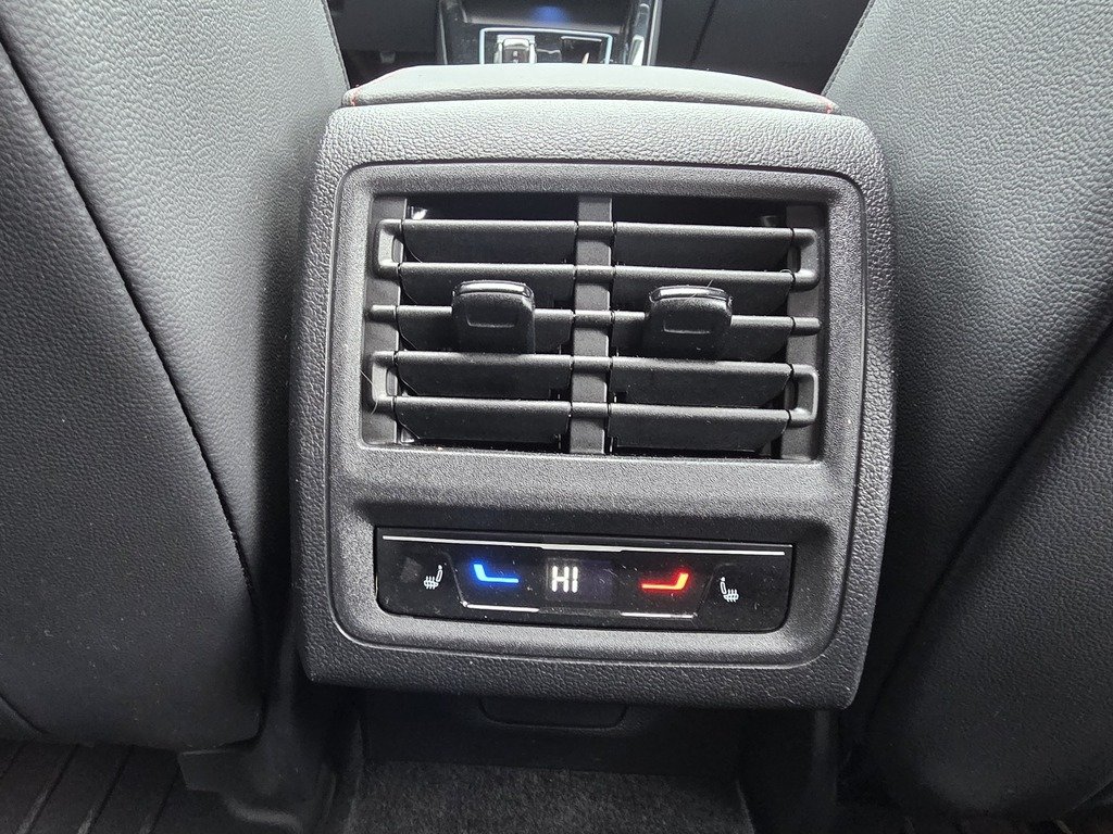 2023 Volkswagen Golf GTI PERFORMANCE