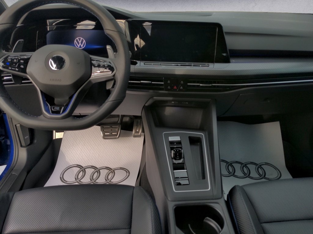 2022 Volkswagen Golf R BASE