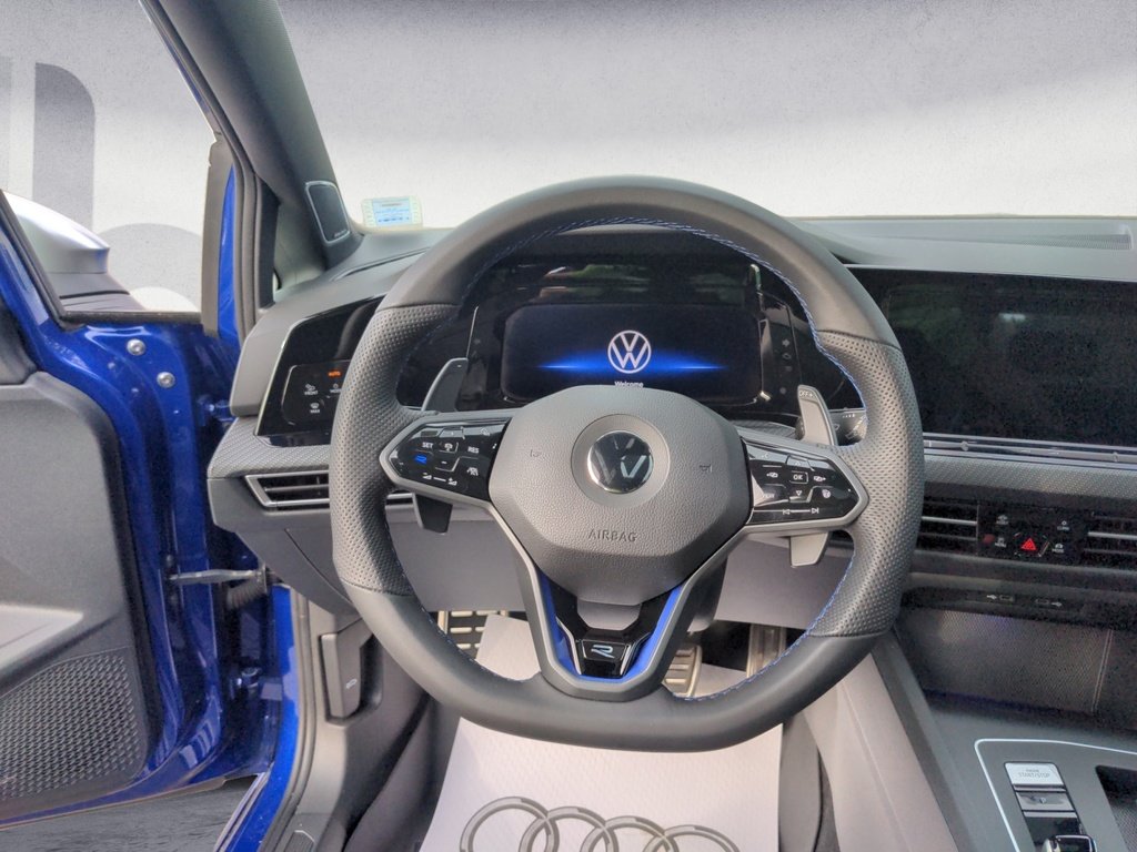 2022 Volkswagen Golf R BASE