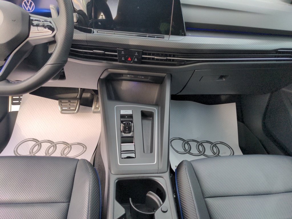 2022 Volkswagen Golf R BASE