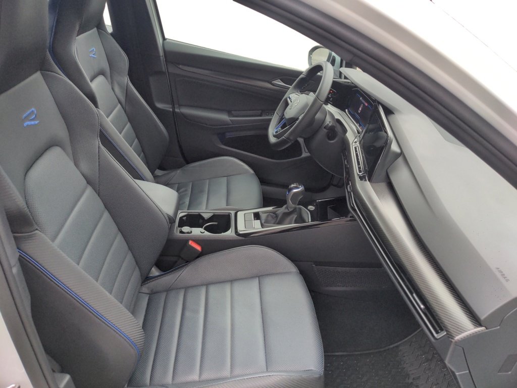 2024 Volkswagen Golf R BASE