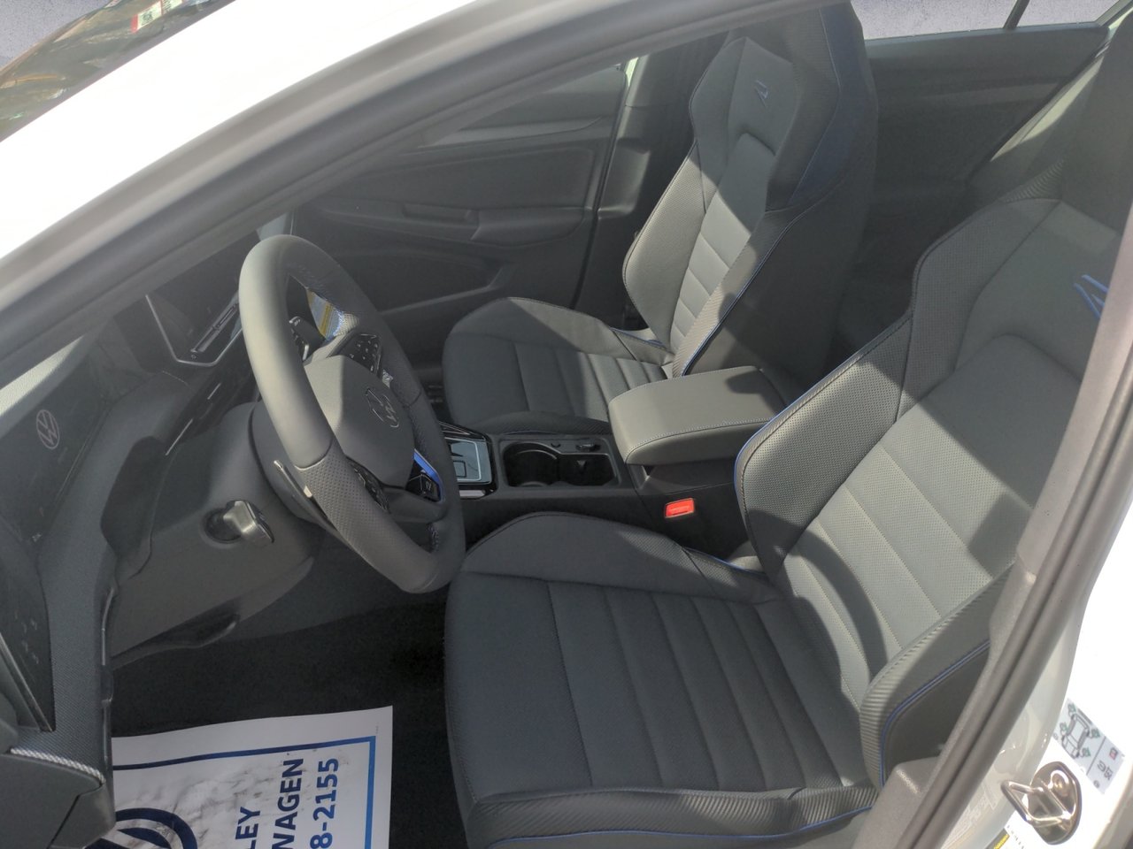 2025 Volkswagen Golf R BASE