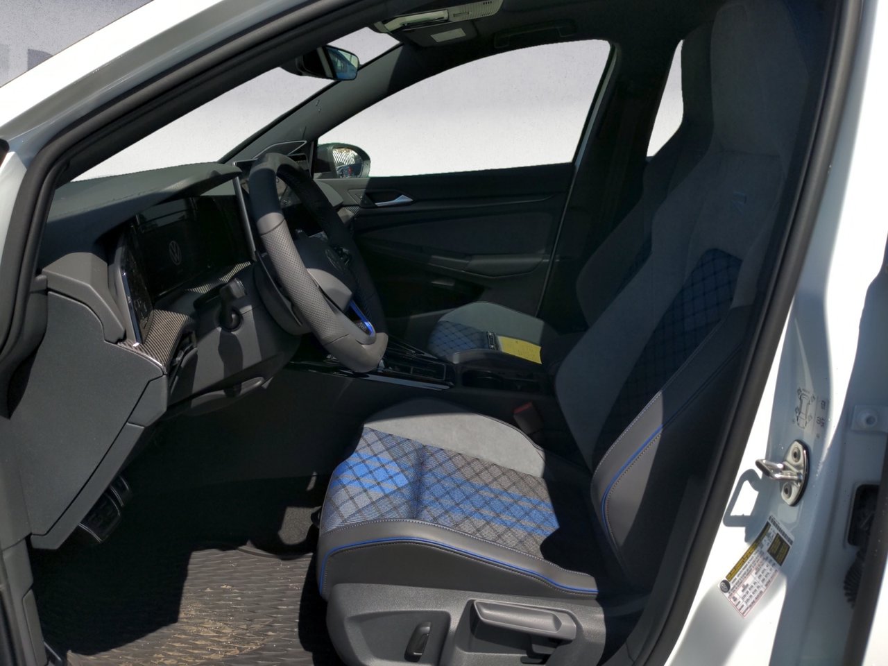 2025 Volkswagen Golf R BLACK EDITION