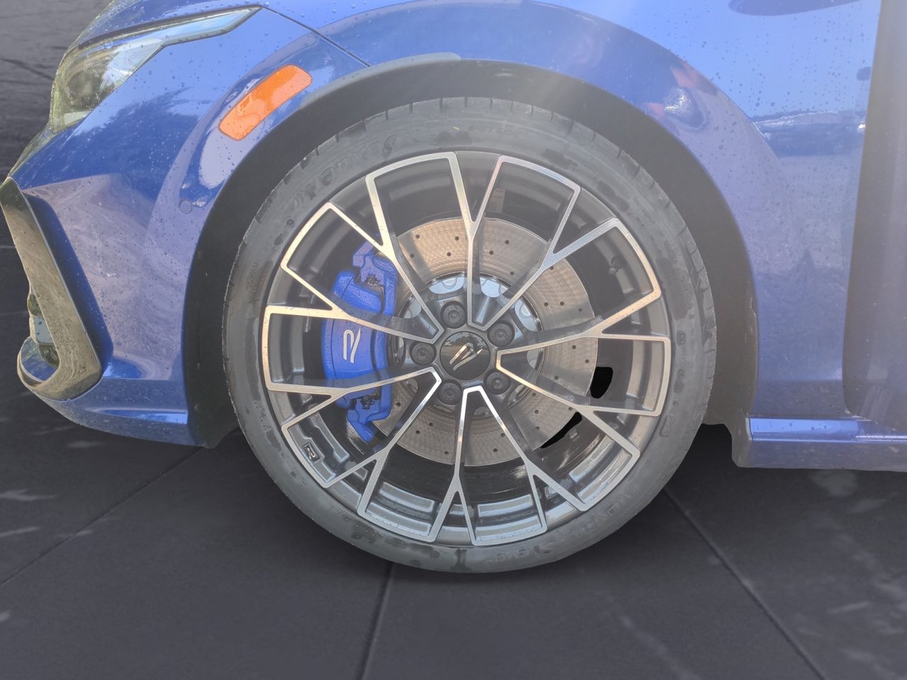 2025 Volkswagen Golf R BASE