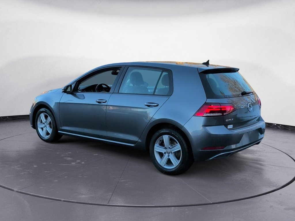 2019 Volkswagen Golf Highline, Leather, Sunroof!