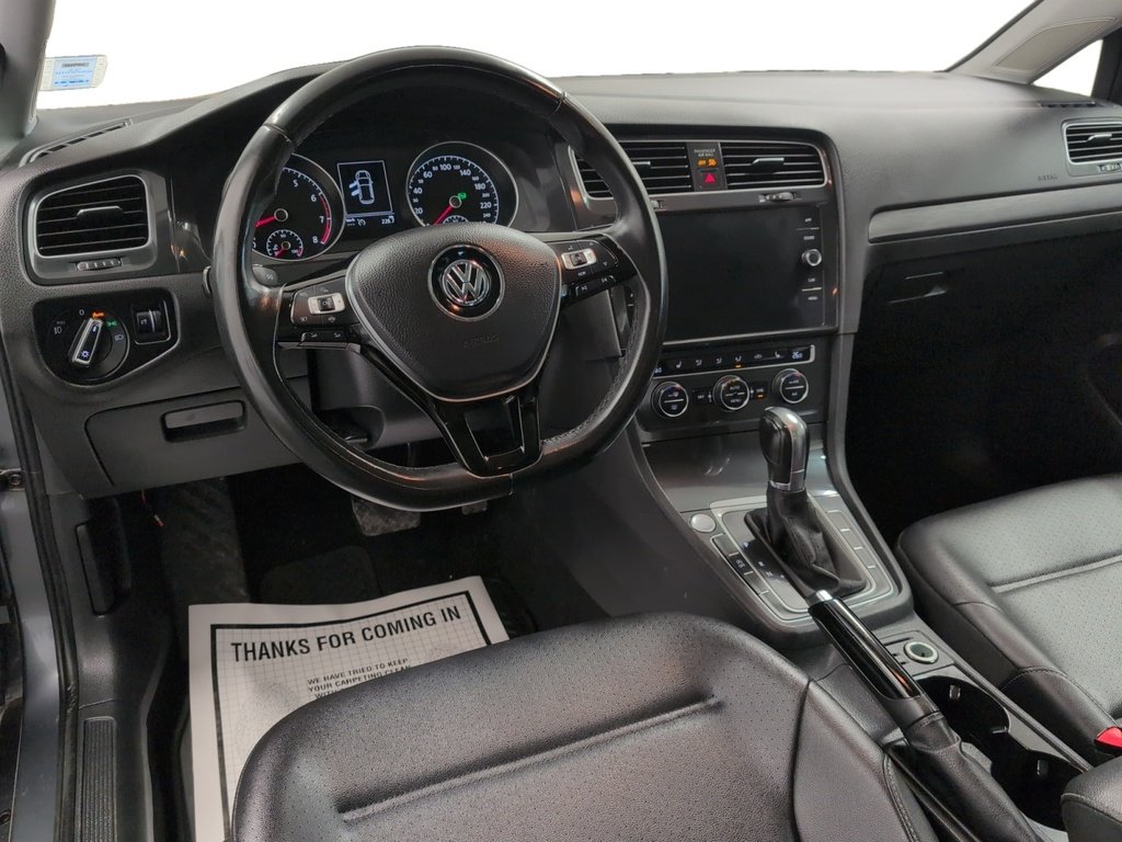 2019 Volkswagen Golf Highline, Leather, Sunroof!