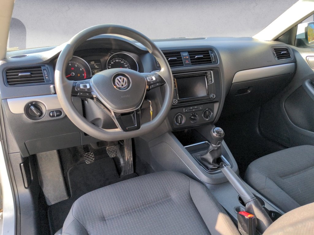 Volkswagen Jetta Sedan MANUAL 2016