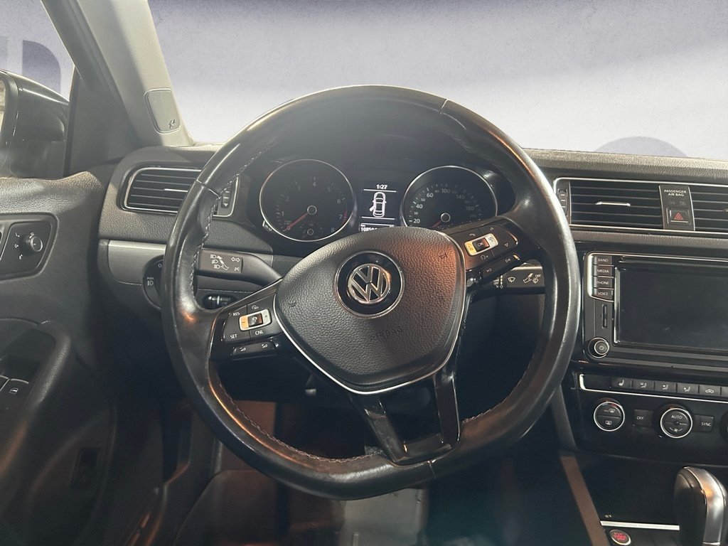 Volkswagen Jetta Sedan HIGHLINE 2016