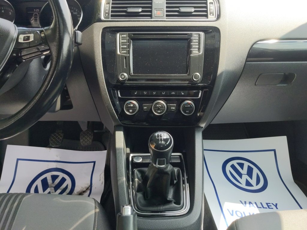 2017 Volkswagen Jetta Sedan WOLFSBURG EDITION