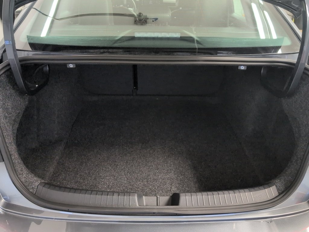 Volkswagen Jetta Sport ! 2025