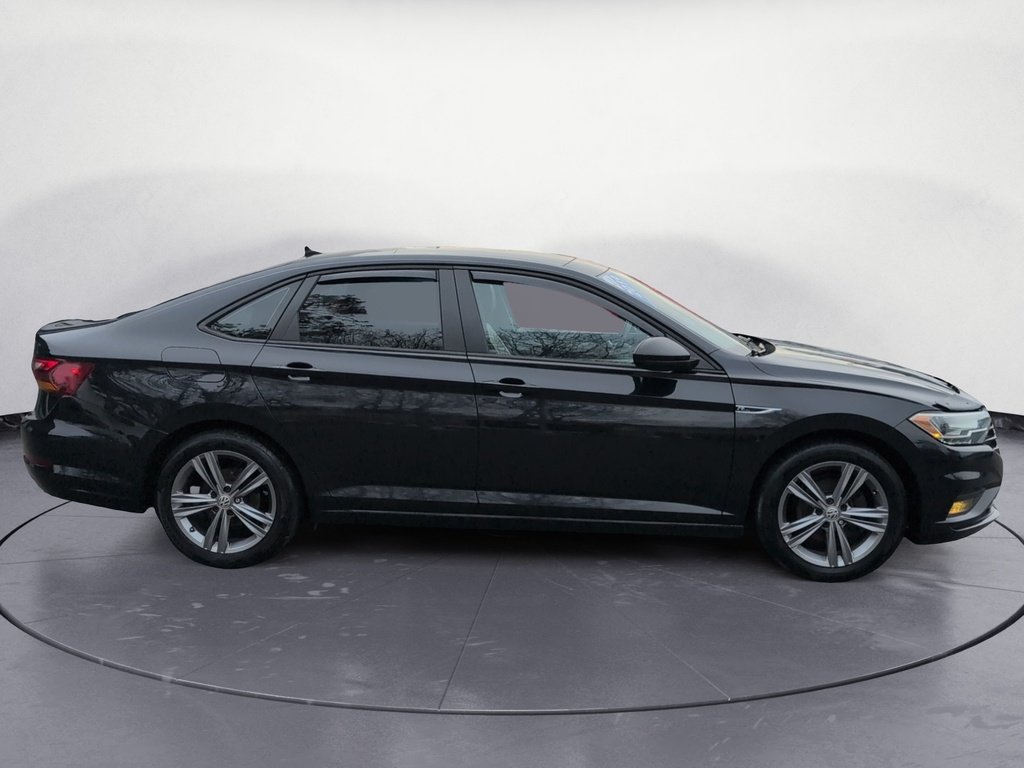 2019 Volkswagen Jetta R-Line 6 Speed Manual! Leather, Sunroof!