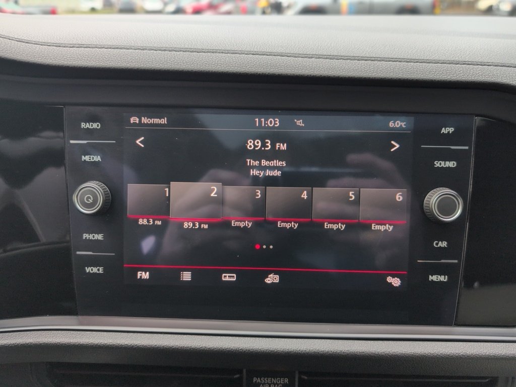 2019 Volkswagen Jetta R-Line 6 Speed Manual! Leather, Sunroof!