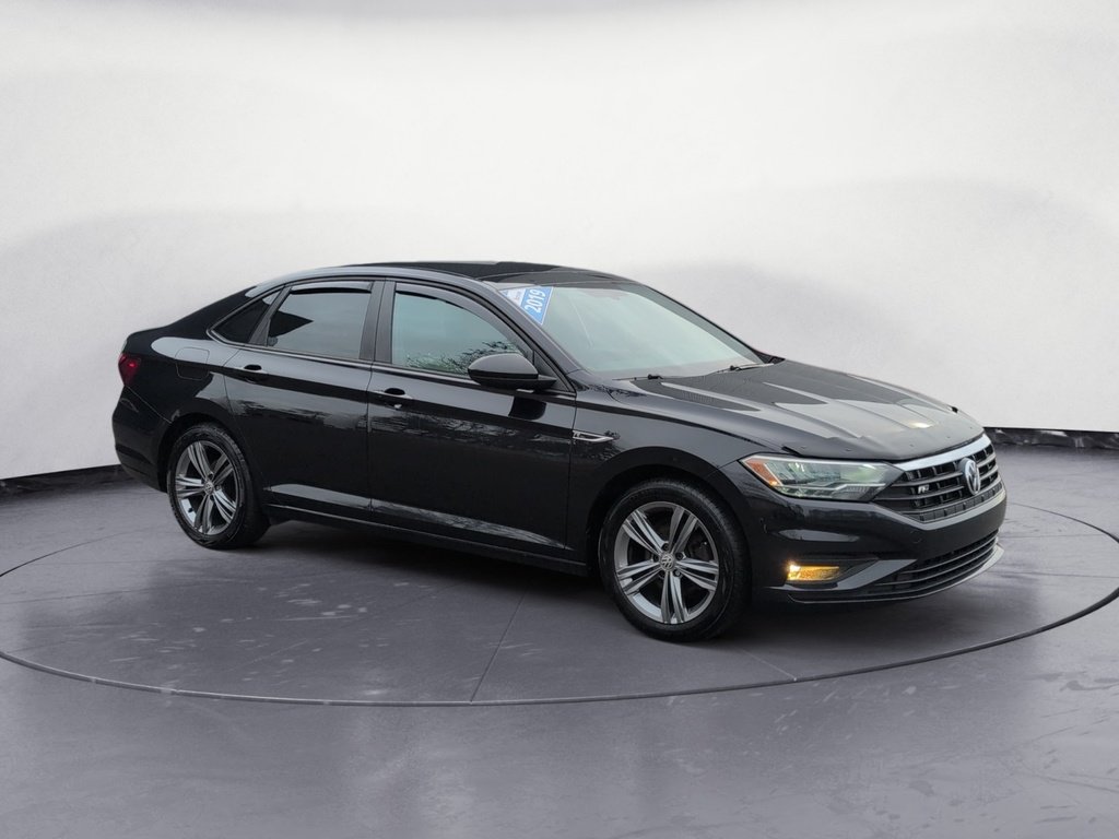 2019 Volkswagen Jetta R-Line 6 Speed Manual! Leather, Sunroof!