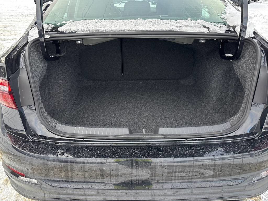 2025 Volkswagen Jetta Trendline ! Heated Seats!