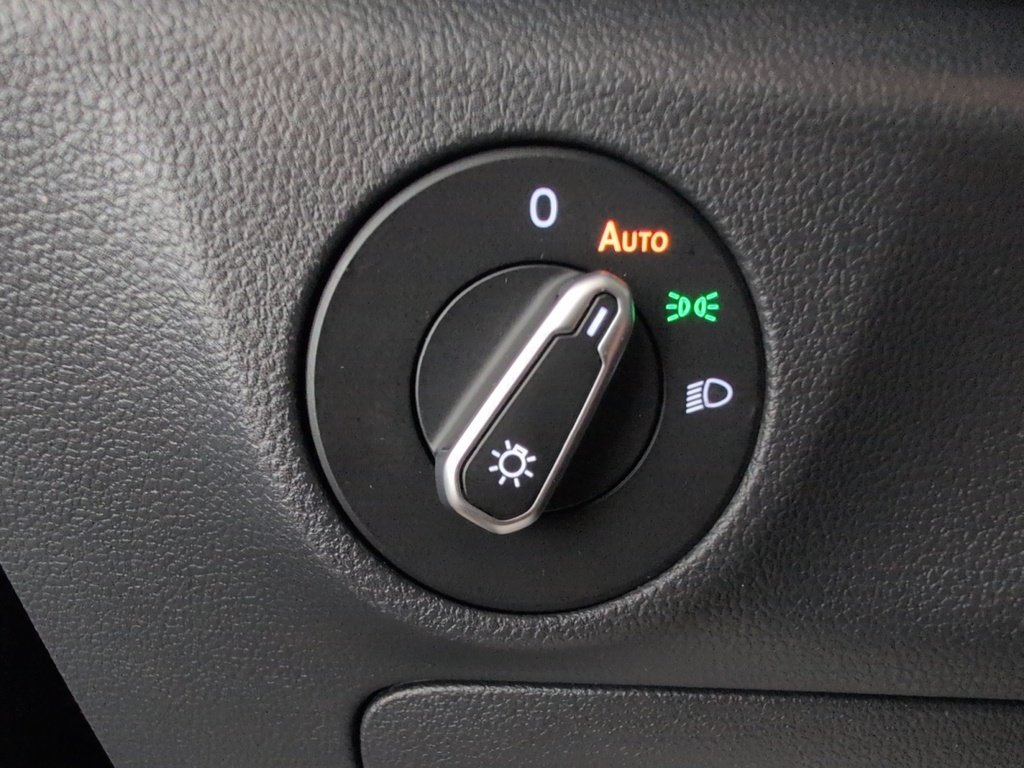 2025 Volkswagen Jetta Trendline ! Heated Seats!