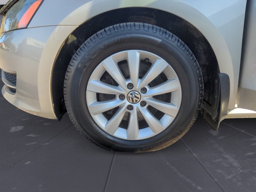 2014 Volkswagen Passat TRENDLINE