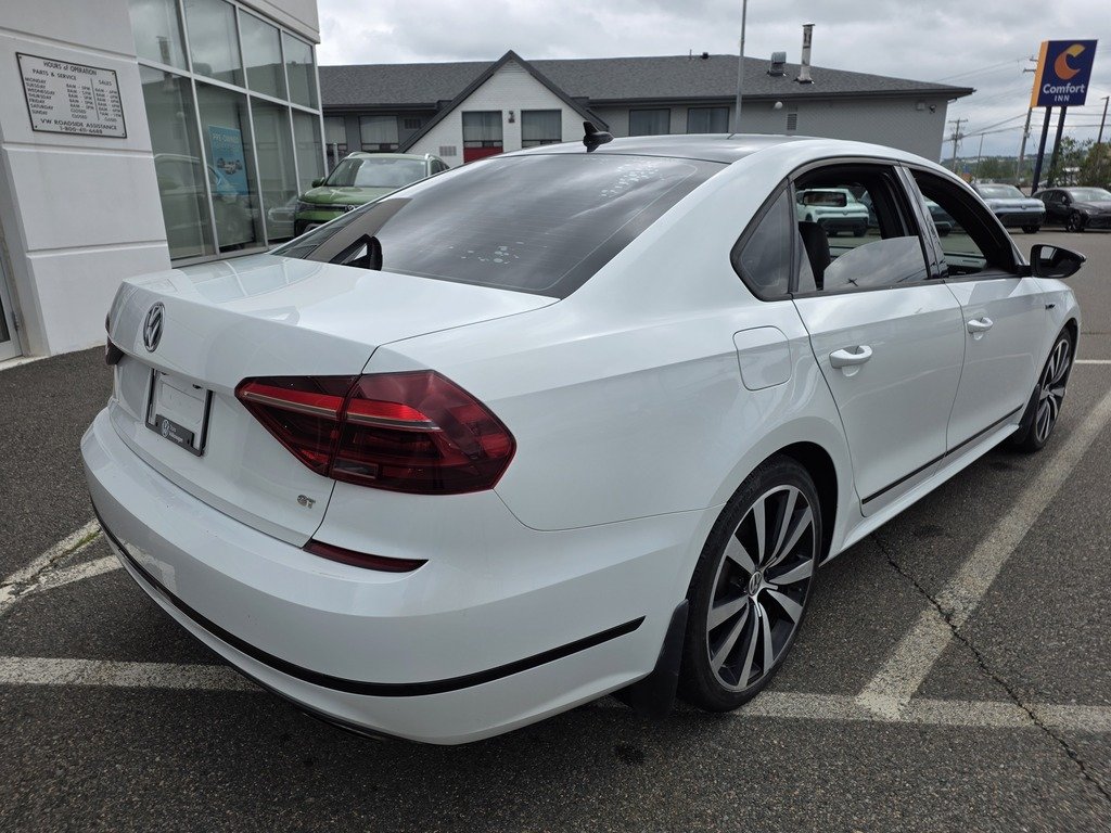 2018 Volkswagen Passat GT