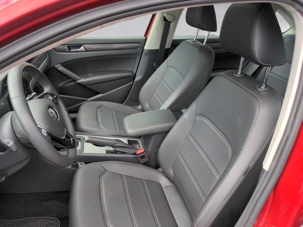 2021 Volkswagen Passat LOW KMS!! Only 40,000KMS