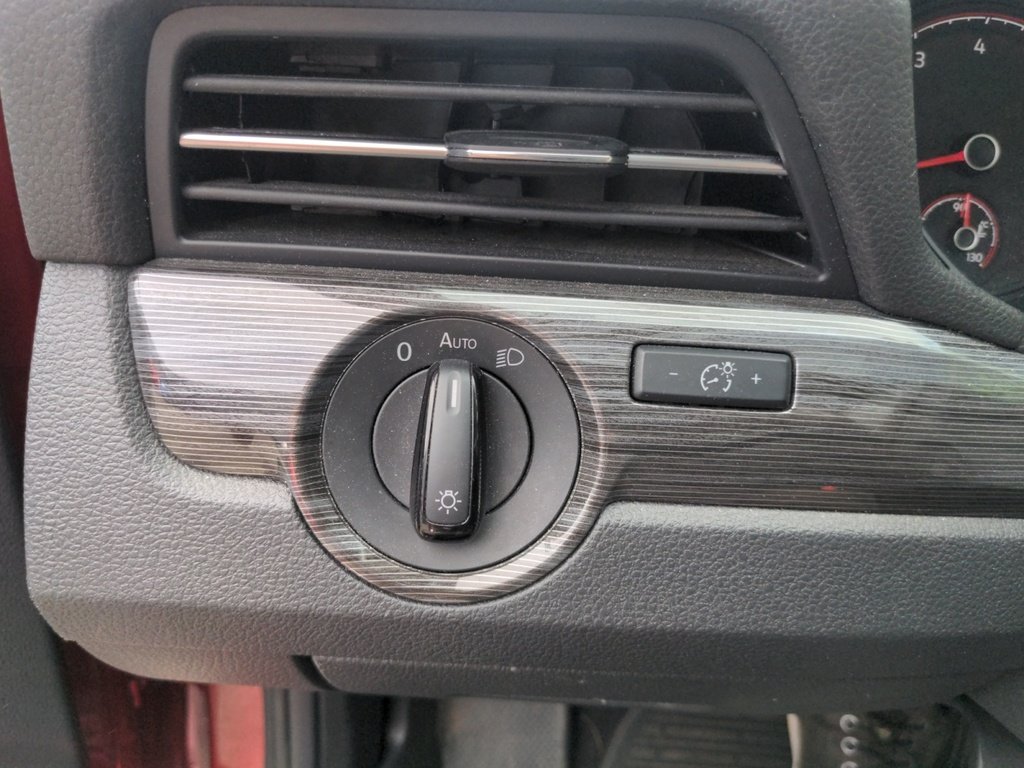 2021 Volkswagen Passat LOW KMS!! Only 40,000KMS