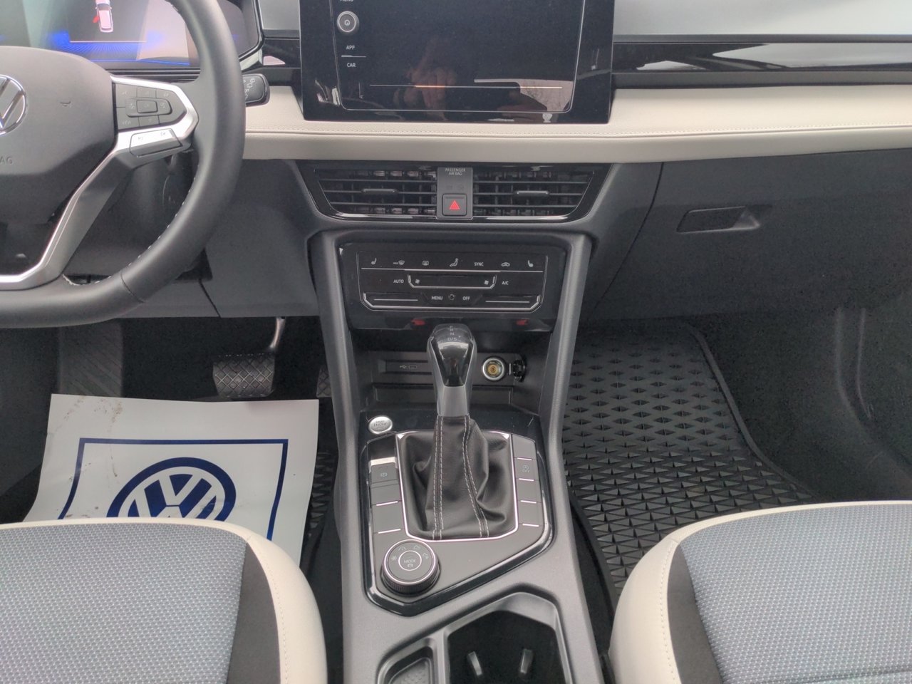 2025 Volkswagen Taos TRENDLINE
