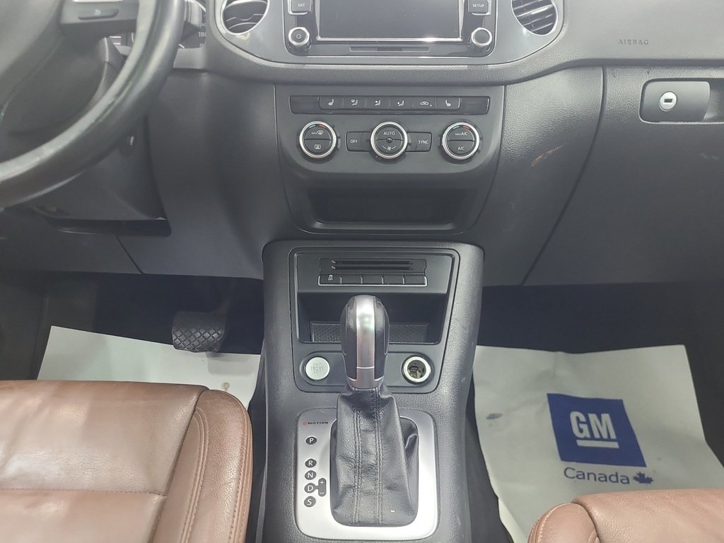 Volkswagen Tiguan S 2015