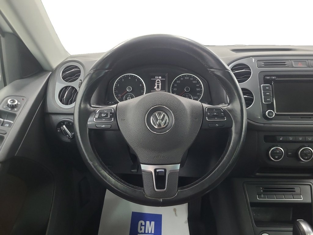 Volkswagen Tiguan S 2015
