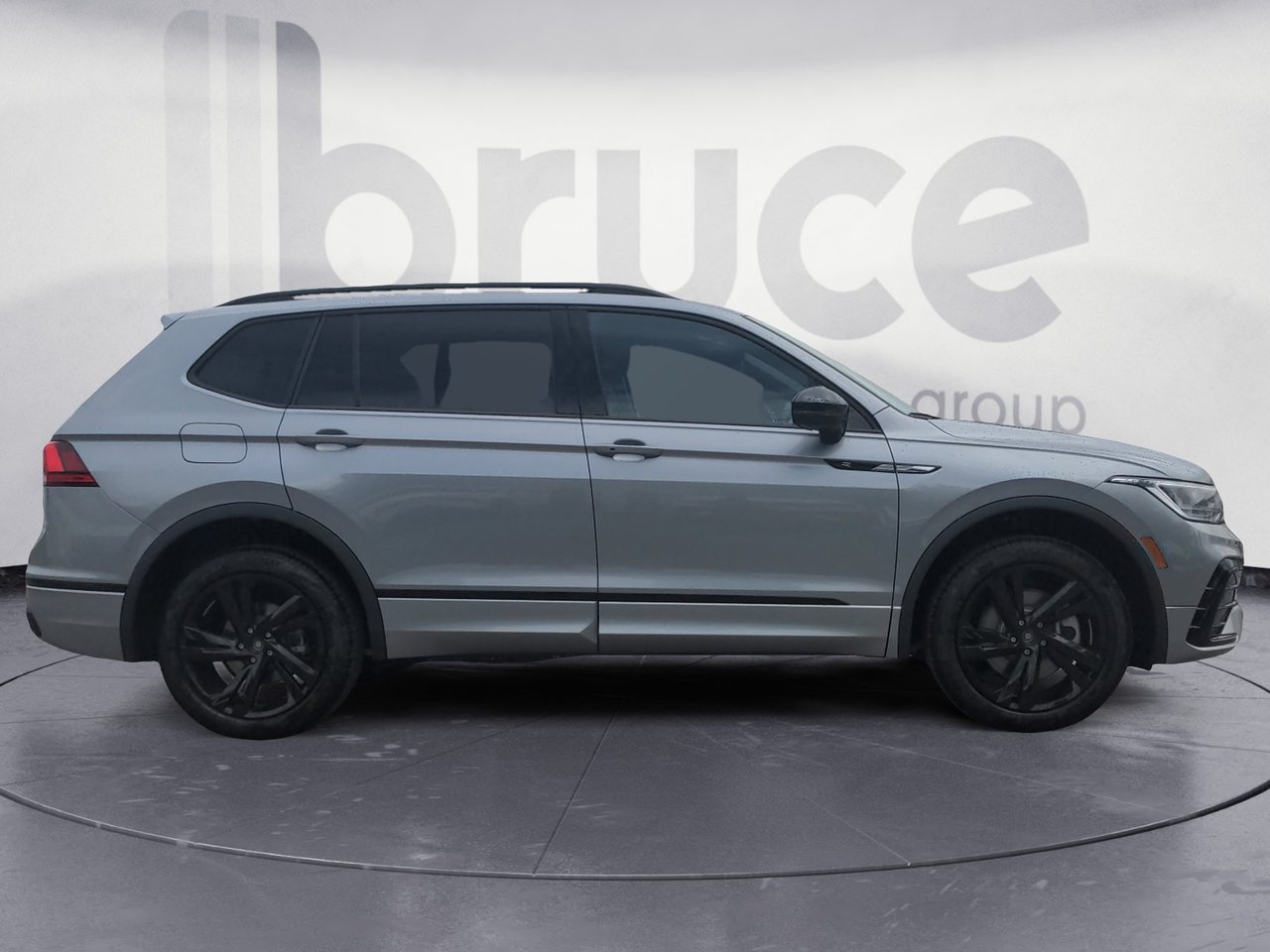 2024 Volkswagen Tiguan COMFORTLINE R-LINE BLACK EDITION