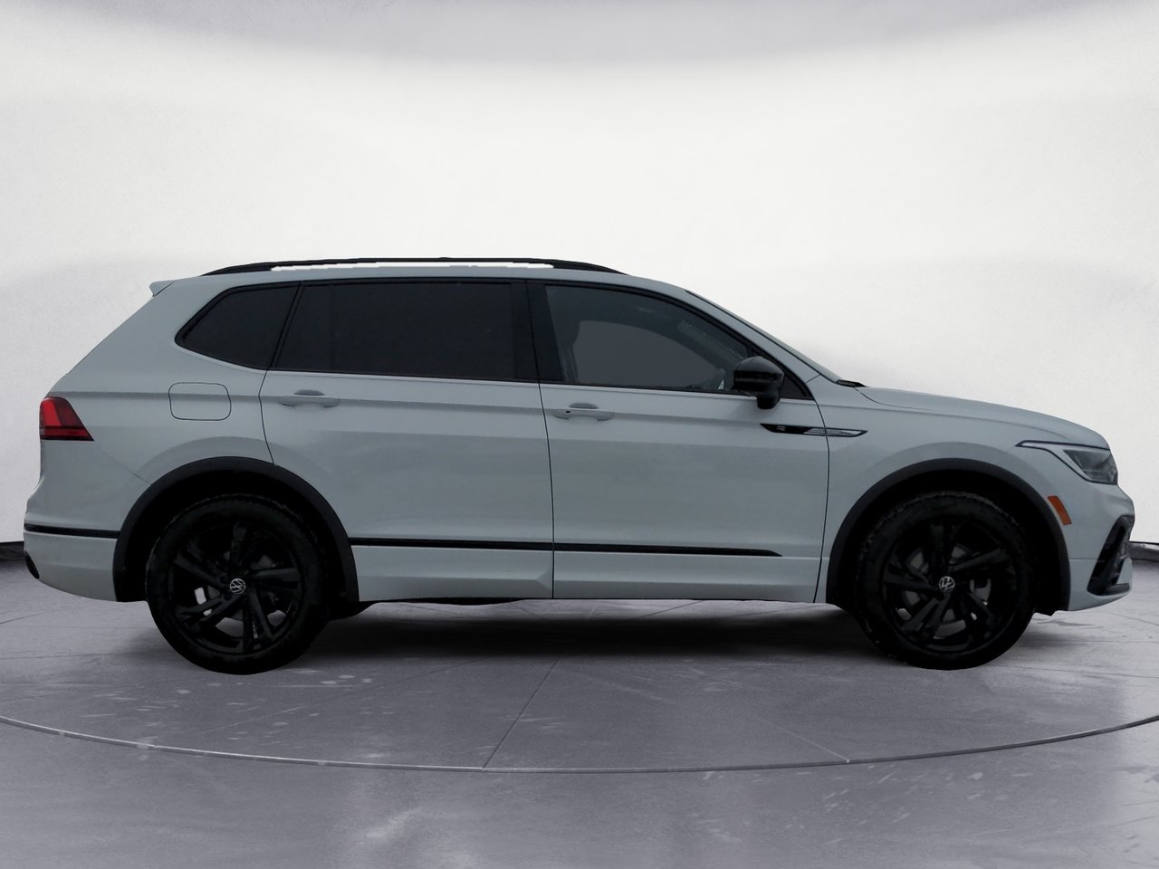 2024 Volkswagen Tiguan COMFORTLINE R-LINE BLACK EDITION