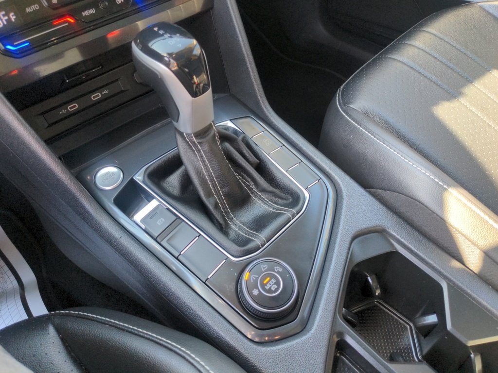 2024 Volkswagen Tiguan Comfortline AWD - Leather, Sunroof & Remote Start!
