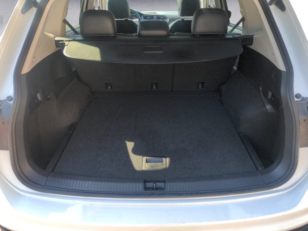 2024 Volkswagen Tiguan Comfortline AWD - Leather, Sunroof & Remote Start!
