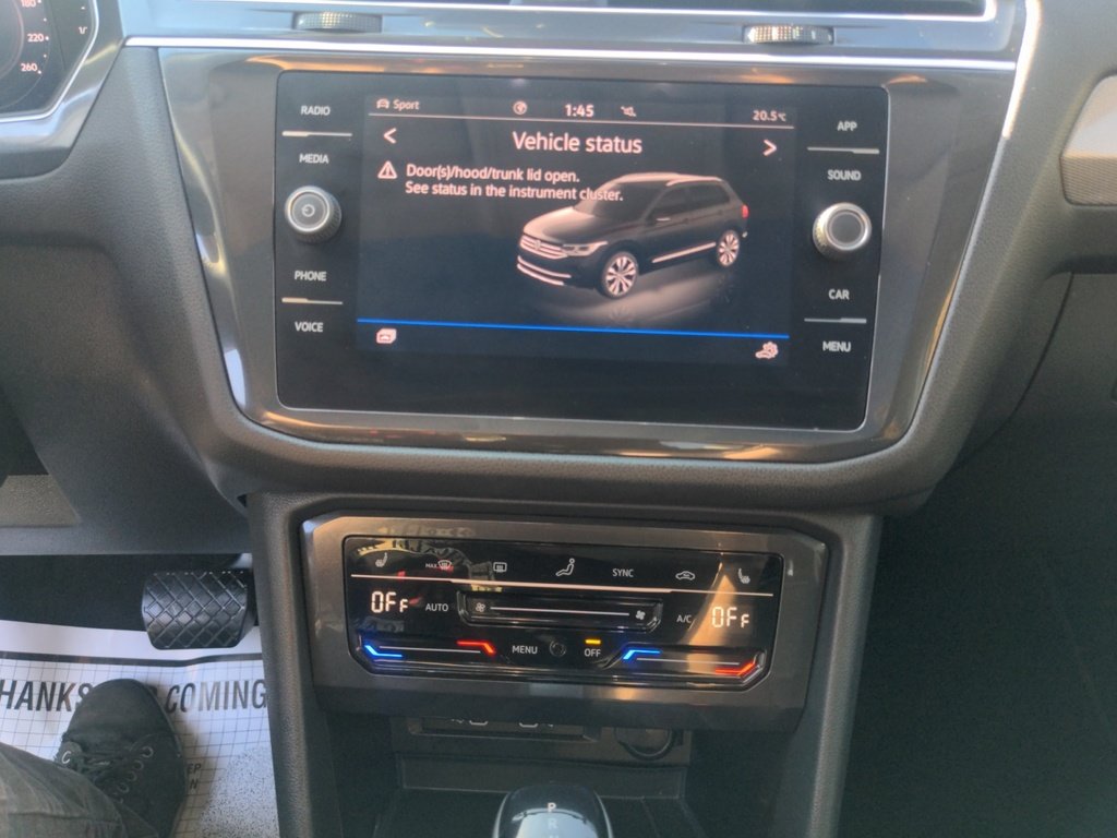2024 Volkswagen Tiguan Comfortline AWD - Leather, Sunroof & Remote Start!