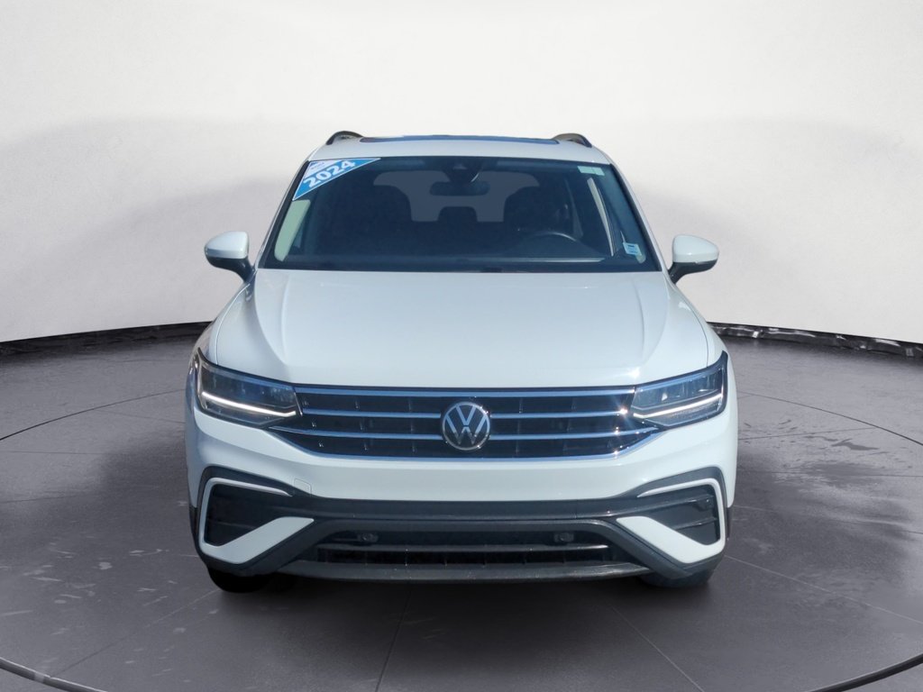 2024 Volkswagen Tiguan Comfortline AWD - Leather, Sunroof & Remote Start!