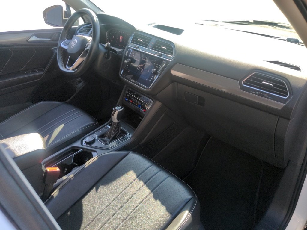 2024 Volkswagen Tiguan Comfortline AWD - Leather, Sunroof & Remote Start!